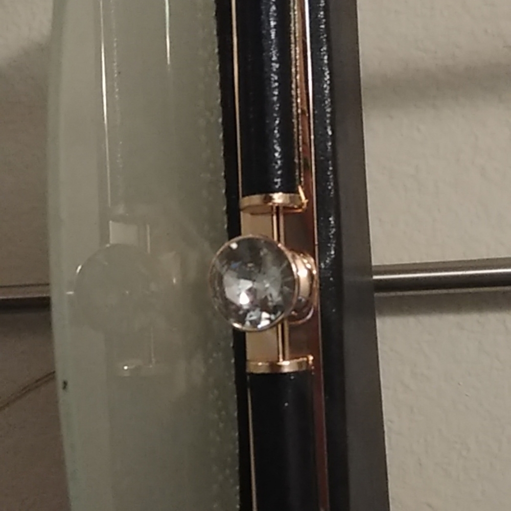 Handbag - Picture 4 of 4
